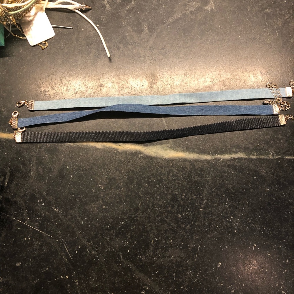 Denim choker
